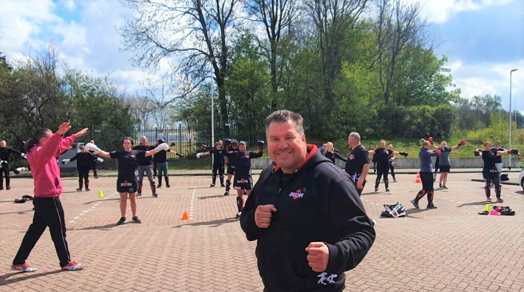 Zoetermeerders zijn superblij met de kickboksvereniging van Raimond: ‘We zijn nu zelfs club van het jaar!’